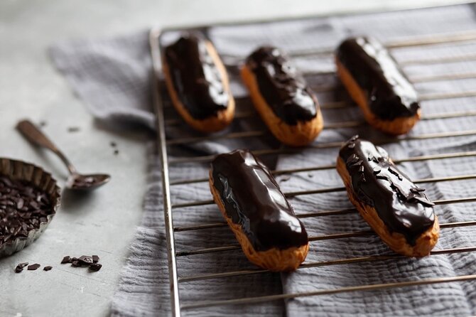 Hands-on Eclair and Choux Making with a Pastry Chef - Paris Eclairs in 2.5 Hours: Make the Whole Choux-to-Glaze Chain