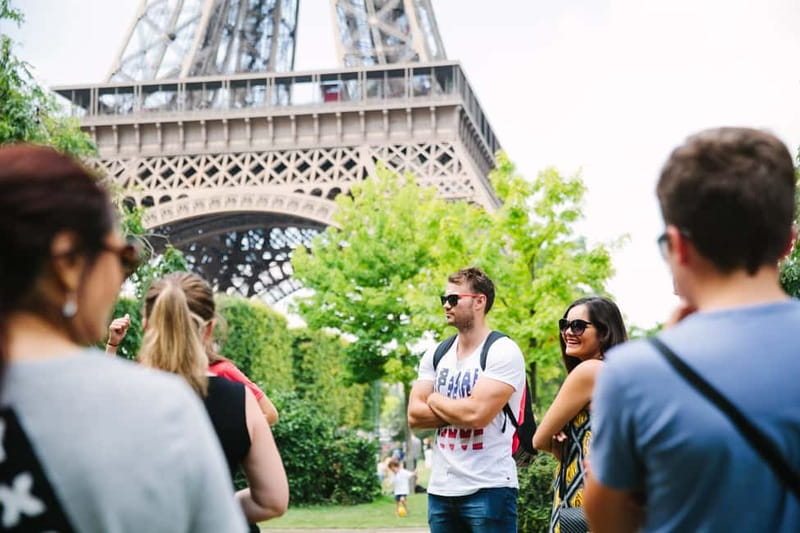 Highlights of Paris Bike Tour in English or Dutch - Ecole-Militaire and Napoleon’s Tomb: history you can see at street speed