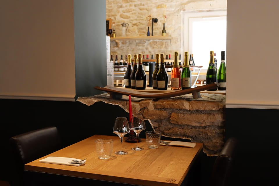 Historic Center of Dijon : Discovery Tasting Wine Burgundy - Language and guide style: how to protect your experience