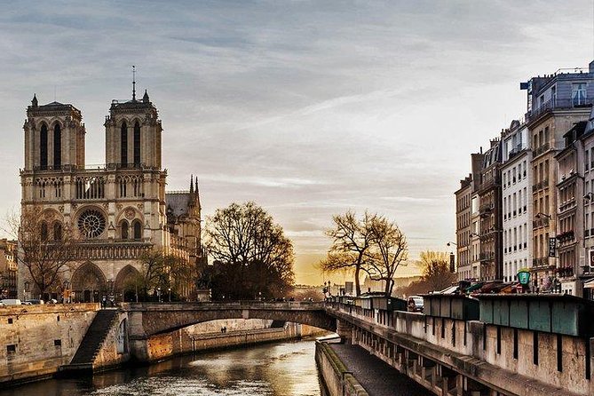 History of Paris City Center w/ Notre Dame Semi-Private 12ppl Max - Why this 2.5-hour Paris city-center loop feels efficient