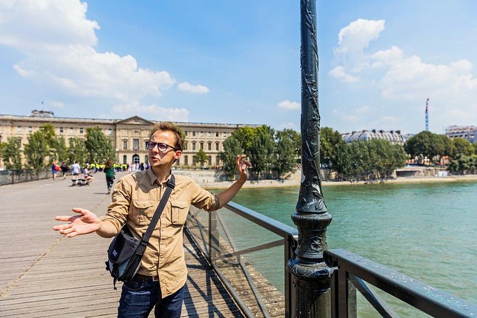 History of Paris City Center w/ Notre Dame Semi-Private 12ppl Max - Cross Pont Neuf to Pont des Arts: bridges that explain Paris geography