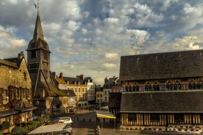 Honfleur Private Guided Walking Tour - Medieval streets and the harbor story