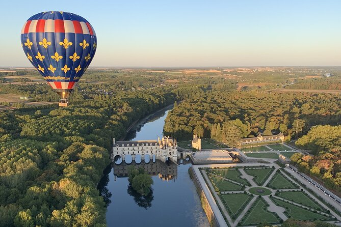 Hot Air Balloon Flight over the castle of Chenonceau / France - Why Flying Over Chenonceau Feels Different Than Any Castle Tour