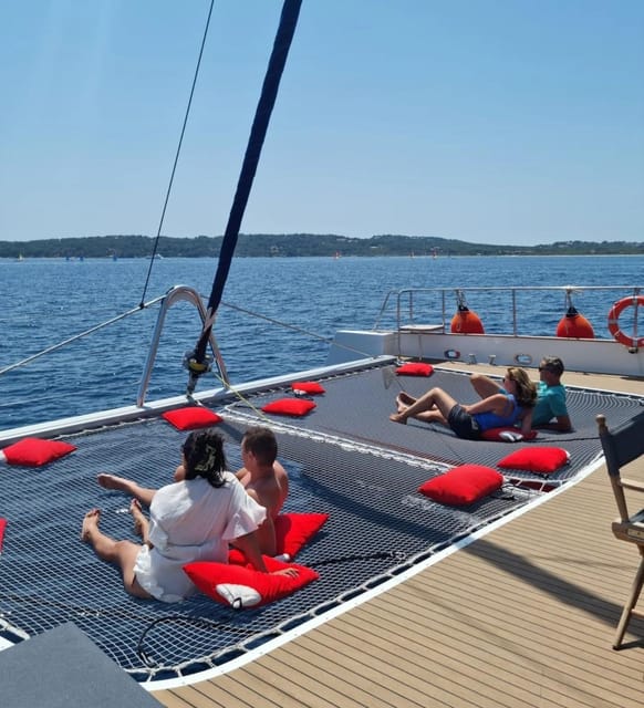 Hyères, Brégançon & Porquerolles : Full-Day cruise with Meal - Hyères to Brégançon: the cruise that sets the tone