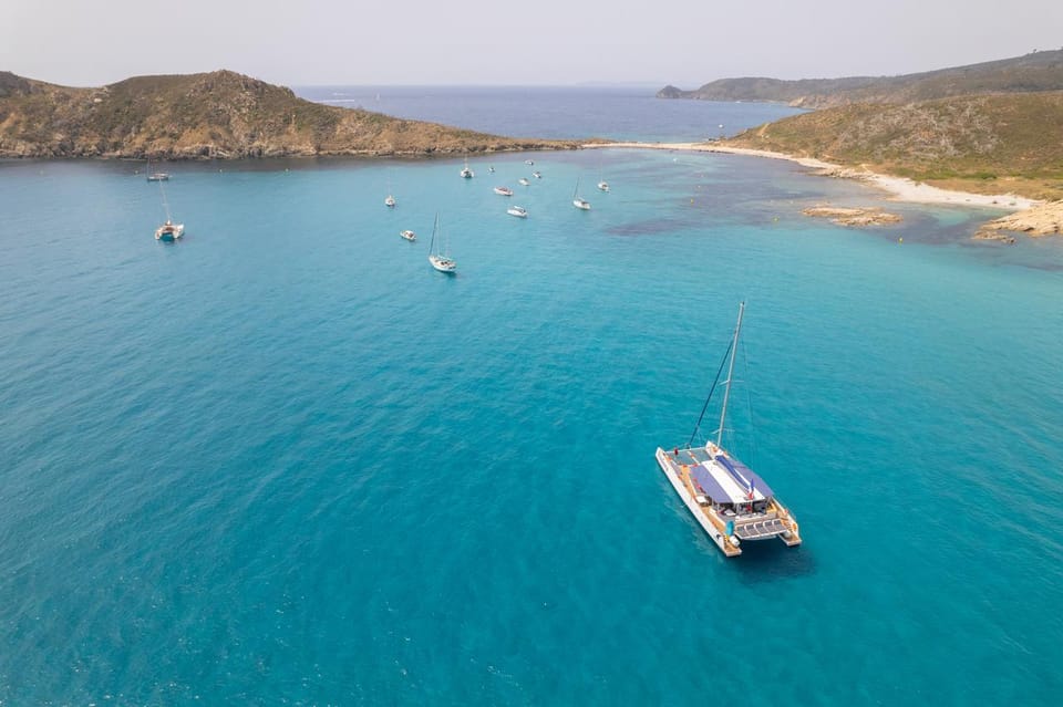 Hyères, Brégançon & Porquerolles : Full-Day cruise with Meal - The first anchorage: paddles, snorkeling, and an aperitif rhythm