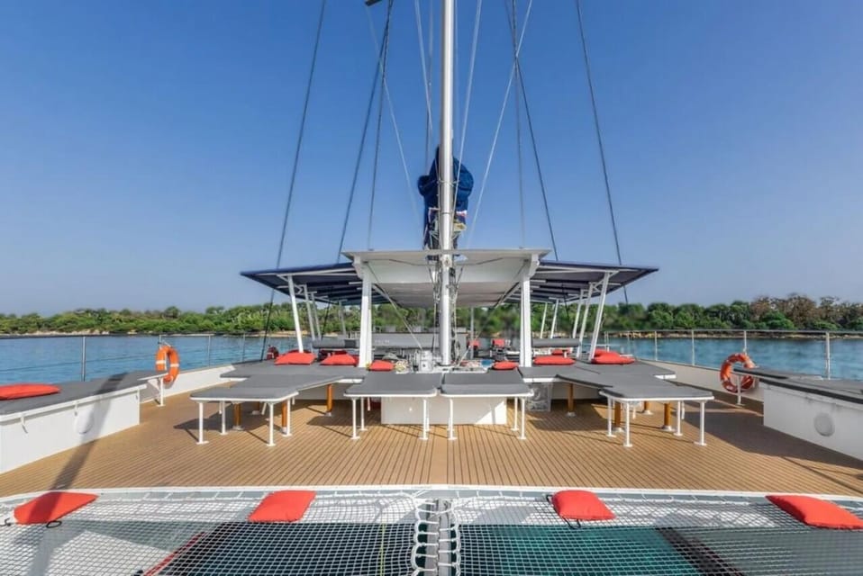 Hyères : Morning Discovery or Relaxing Afternoon cruise - From Giens Peninsula to Porquerolles: the cruise that actually moves