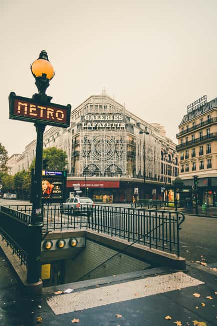 Île de la Cité: A Private Tour of Paris' Most Famous Monuments - Notre-Dame Cathedral and the heart of Paris