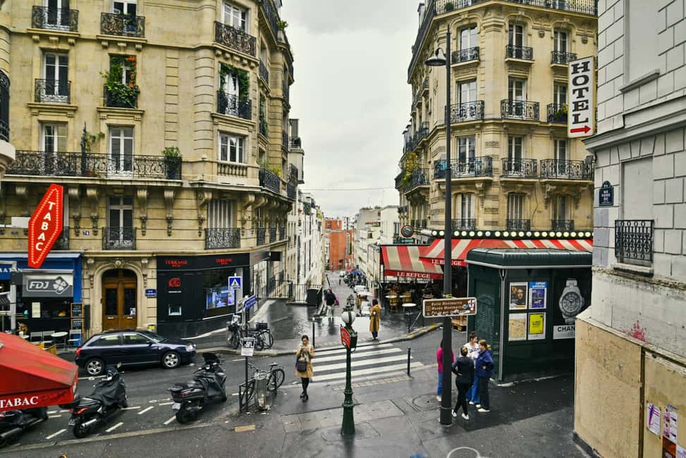 Île de la Cité: A Private Tour of Paris' Most Famous Monuments - Starting outside Notre-Dame
