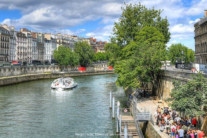 Île de la Cité Private 2h Tour with Latin Quarter & Seine River - The Latin Quarter and its literary side
