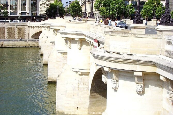 Île de la Cité Private 2h Tour with Latin Quarter & Seine River - Who should book this experience
