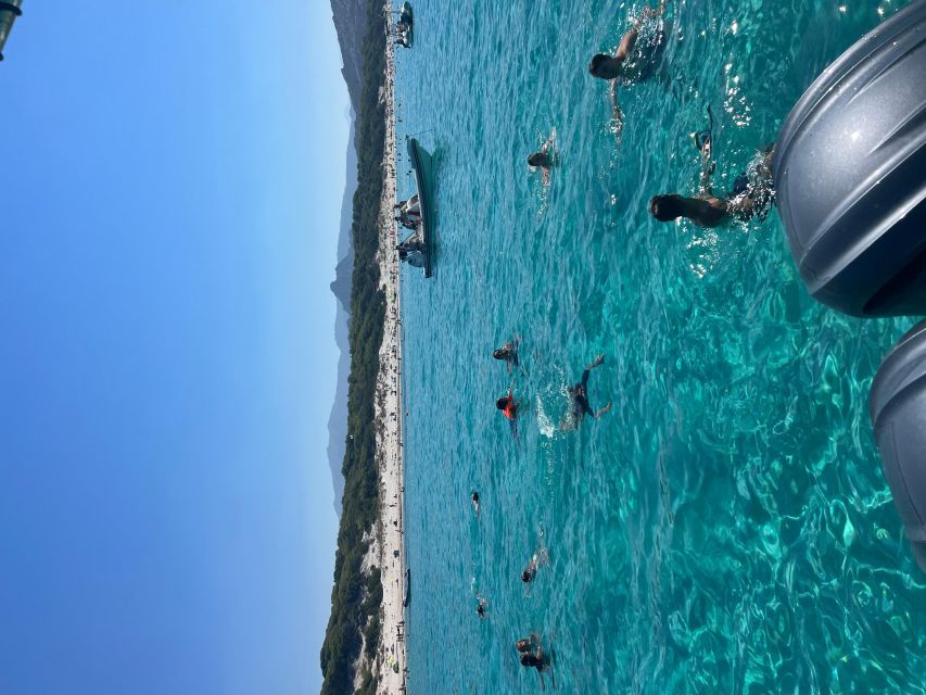 Ile Rousse: desert of the agriates : Saleccia - Ghignu - The boat cruise itself: comfort, crew, and the small things
