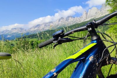 Immersive mountain bike adventure around Mont-Aiguille (Vercors) - Mountain bike or Gravel: which style fits you?