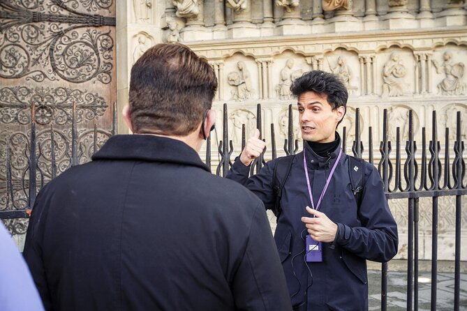Inside Notre Dame Tour with Small Group City Stroll - Starting on Île de la Cité: Where the Route Makes Sense