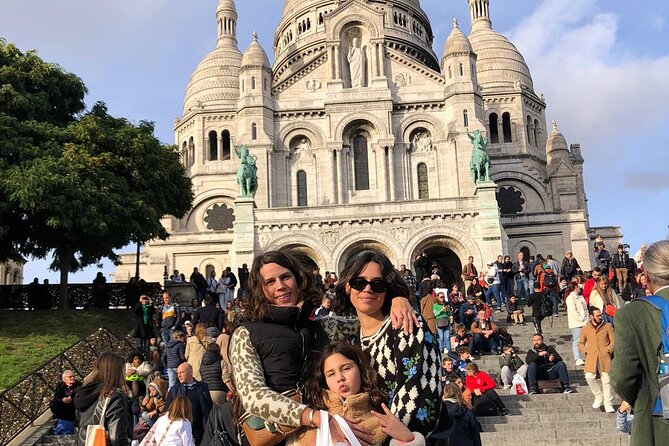 -Kids friendly- Eat, play, love Montmartre: 3H Walking Food Tour - Sacré-Cœur area: history, architecture, and what to do next