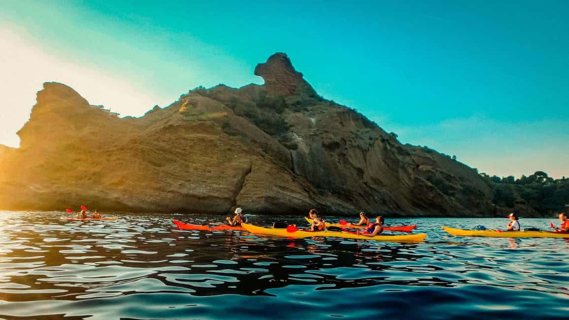 La Ciotat: Calanques National Park Guided Kayak Tour - Île Verte: 2 hours of learning rhythm and island time