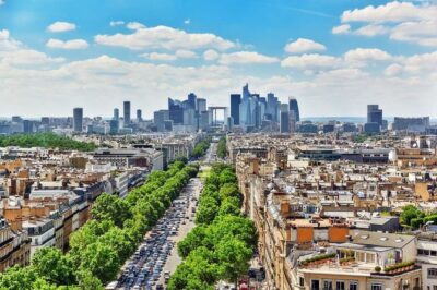 La Defense Private Transfer to Airport or Central Paris - Meeting your driver in La Défense