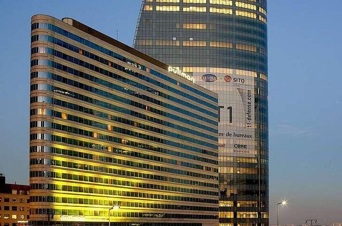 La Defense Private Transfer to Airport or Central Paris - Who should book this transfer?