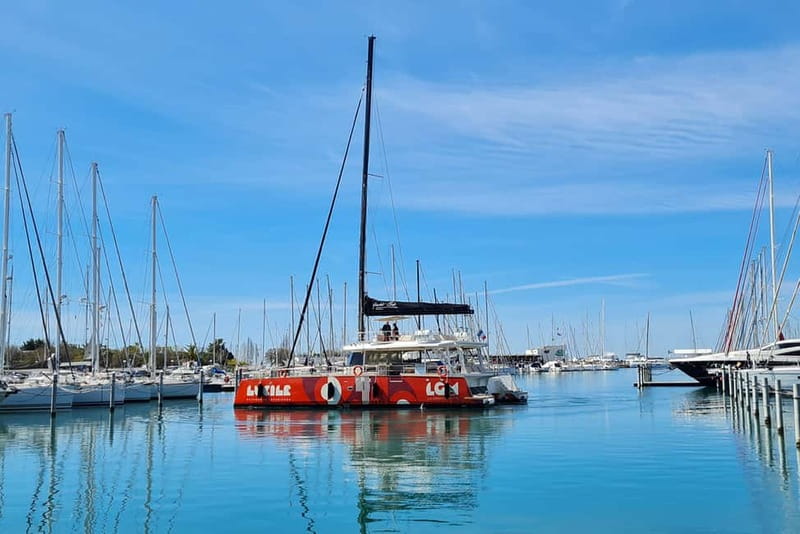 La Grande Motte: Le Grau-du-Roi Bay Catamaran Cruise - Cruising the Bay of Aigues-Mortes: how the route shapes your experience