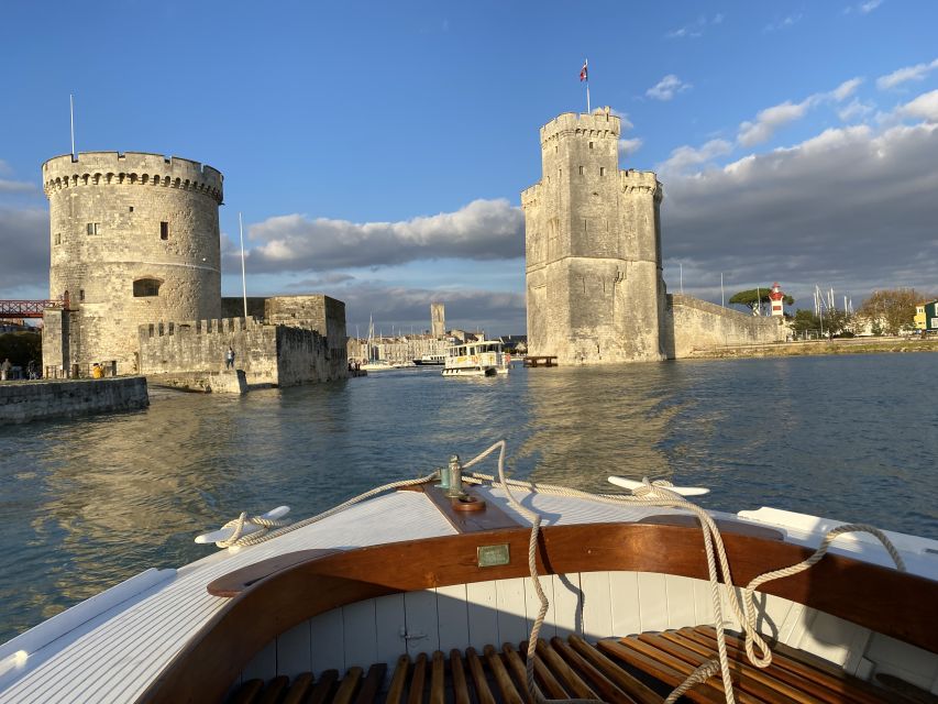 La Rochelle: 1-Hour-15-Min Boat Tour of the Bay - Getting to the pontoon and settling in on a 12-person boat