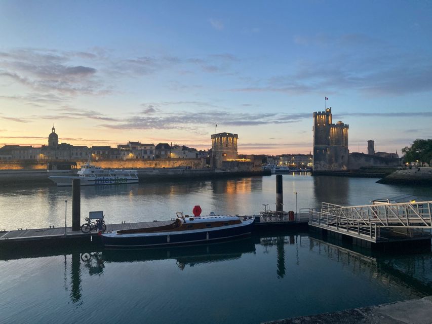 La Rochelle: 1-Hour-15-Min Boat Tour of the Bay - Cruising the bay channel: sea breeze, limestone coast, and photo angles