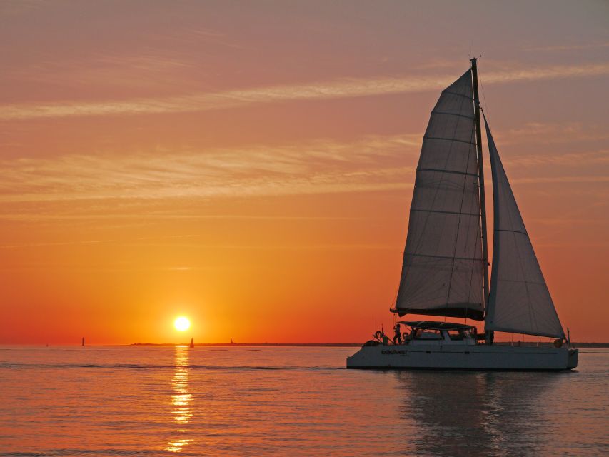 La Rochelle: 2-Hour Sunset Sailing Cruise - La Rochelle sunset sailing on a 16-meter maxi-catamaran