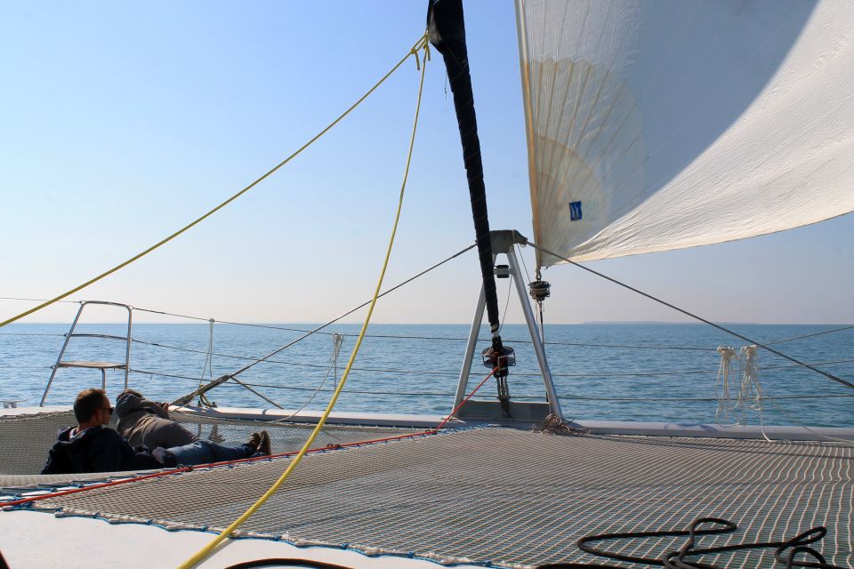 La Rochelle: Coastline Sailing Cruise - The 2-hour sailing rhythm: what the time on the water actually feels like