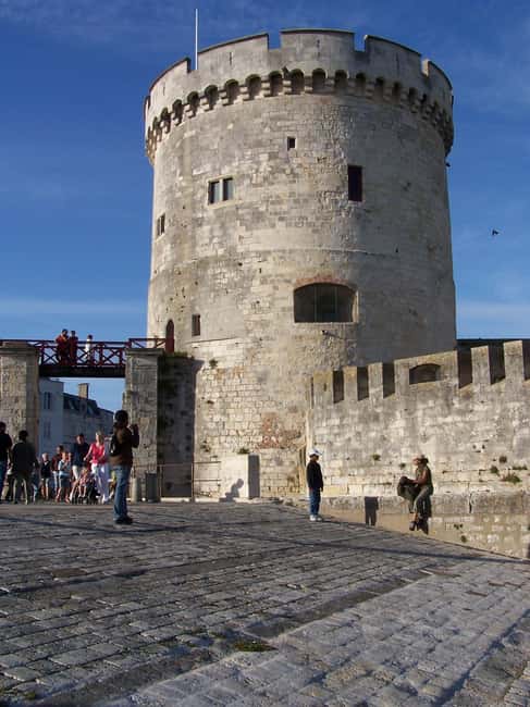 La Rochelle: Templars Walking Tour - Practical details that affect the day
