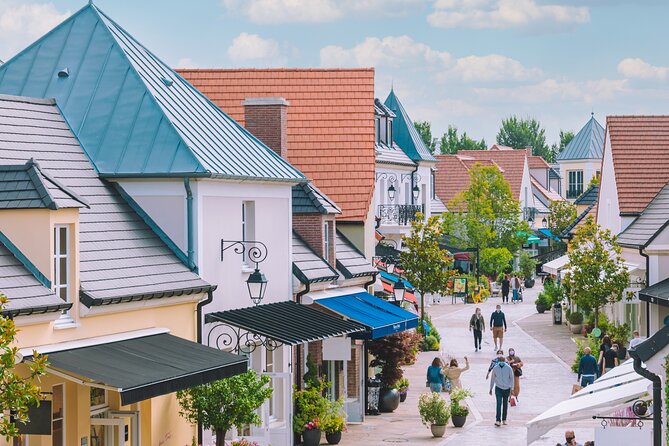 La Vallee Village Shopping Outlet by Luxury Transport from Paris - Who this tour is for (and who should skip it)