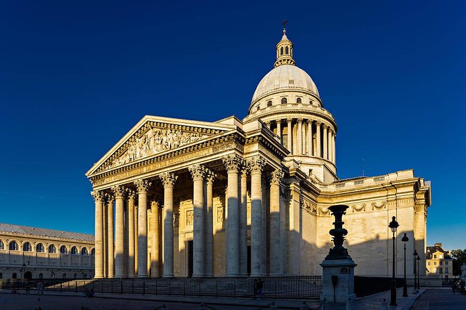 Latin Quarter Paris Guided Walking Tour Semi-Private 12ppl Max - Starting on Île de la Cité: where Paris begins