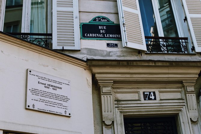 Latin Quarter Paris Guided Walking Tour Semi-Private 12ppl Max - Shakespeare and Company: literature in the middle of the real city