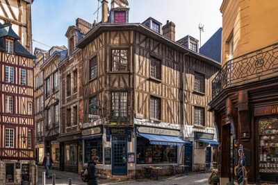Le Havre to Rouen : Small Group Private Tour - Notre-Dame Cathedral and the spire Monet painted