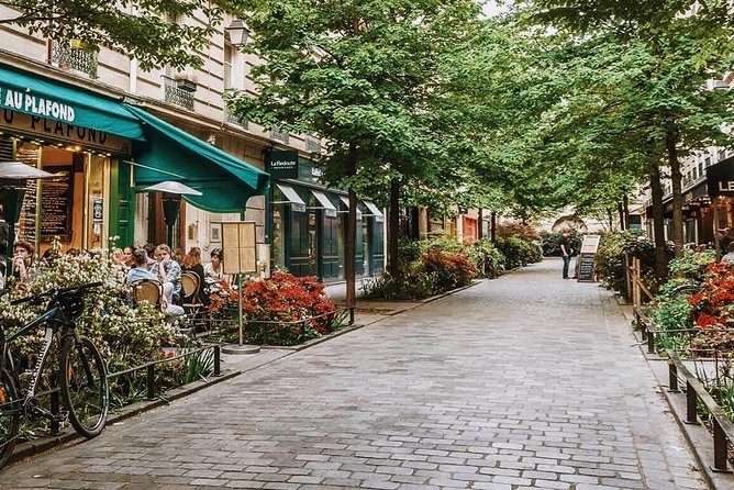 Le Marais District & Jewish Quarter - Exclusive Guided Walking Tour - Centre Pompidou and Hôtel de Ville: Modern Art Meets City Administration