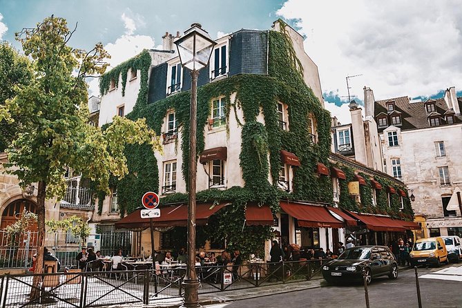 Le Marais District & Jewish Quarter Guided Walking Tour 12ppl Max - Place des Vosges and Rue des Francs Bourgeois: the postcard square with context