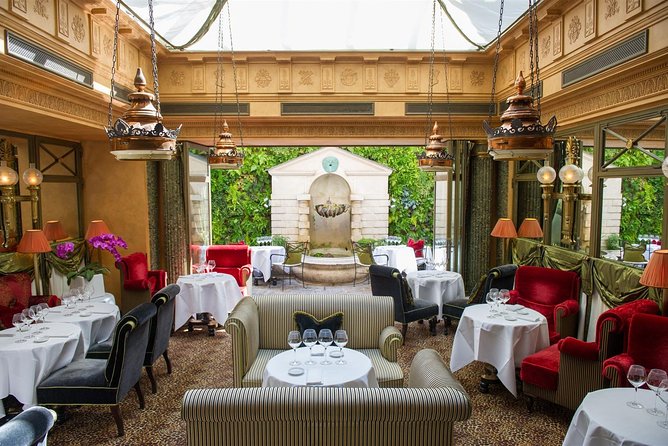 Le Marais New Best Tour - Lunch, aperitif, and the Sunday through Friday schedule