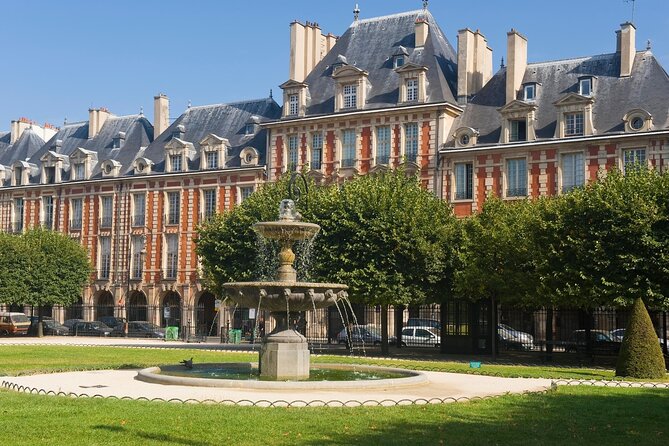 Le Marais Paris Private Transfers - The Shoah Memorial requires a quieter pause