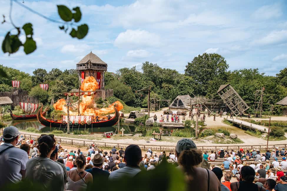 Les Epesses: Puy du Fou Theme Park 1-Day Entry Ticket - Getting your ticket scanned fast (and using the “skip security” feature)
