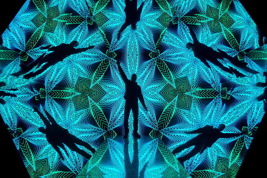 Lille: Entry ticket to the Museum of Illusions - What you’ll see: holograms, perspective puzzles, and photo illusions
