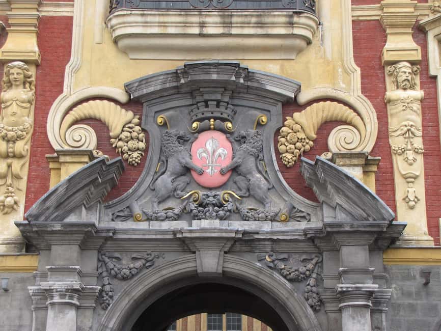 Lille - Private Historic Walking Tour - Inside the Old Stock Exchange courtyard