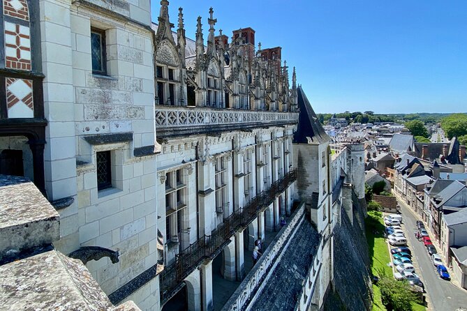 Live Guided Chenonceau, Chambord, Amboise Castles trip from Paris - Amboise and the final resting place of Leonardo da Vinci