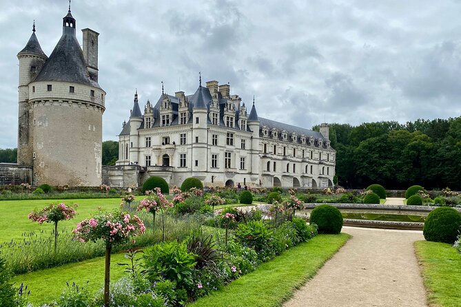 Loire Castles Chenonceau, Chambord & 2 Wineries Private Trip - A family winery and five local wines