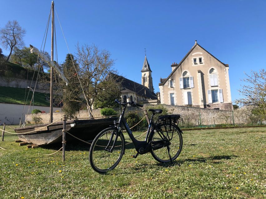 Loire castles with electric bicycle - Who will enjoy this most