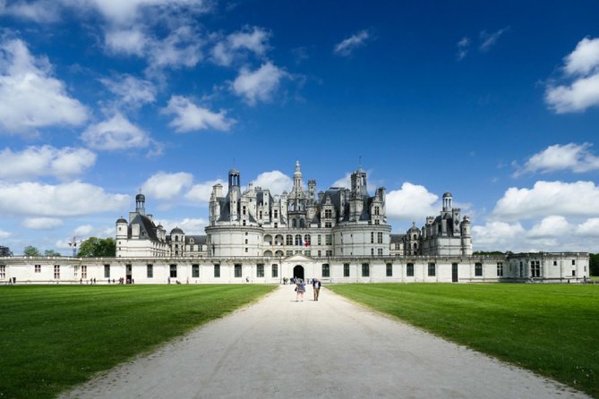 Loire Valley Castles Day Trip from Paris with Complementary Wine - Loire Valley castles from Paris: the smart way to do it in one day