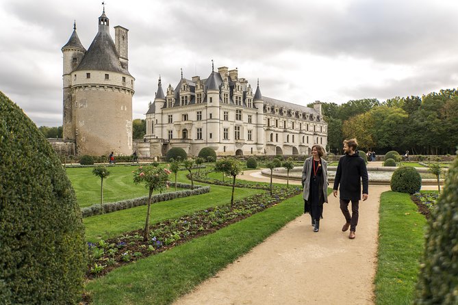 Loire Valley Castles Trip with Chenonceau and Chambord from Paris - Pullman Bercy Departure at 7:00am: How the Coach Day Really Feels