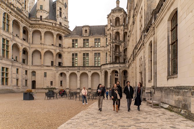 Loire Valley Castles Trip with Chenonceau and Chambord from Paris - Château de Cheverny: Family for 300+ Years and Dog Spotting