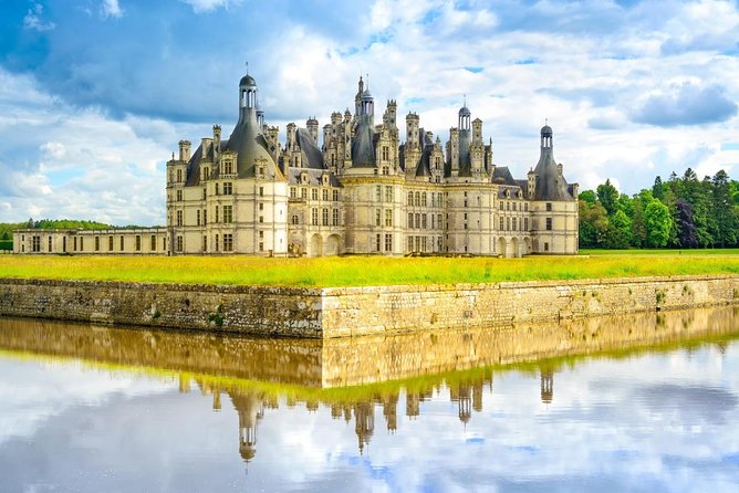 Loire Valley Castles Trip with Chenonceau and Chambord from Paris - Domaine National de Chambord: The Double-Helix Staircase Moment