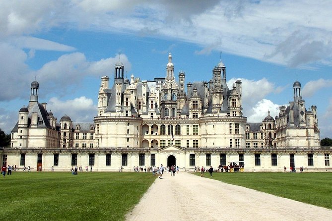 Loire Valley Castles VIP Private Tour: Chambord, Chenonceaux, Amboise - Amboise: Château Royal d’Amboise and Leonardo’s final resting place