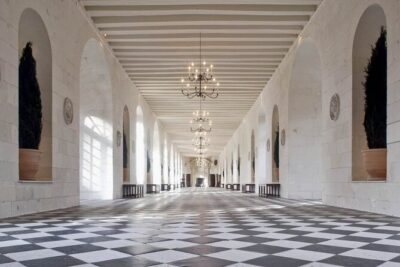 Loire Valley Chateaux from Paris Private Tour - A private vehicle changes the day