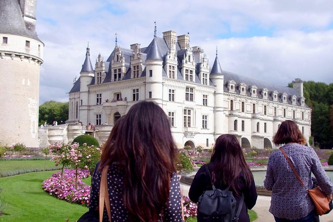 Loire Valley Day Tour Chambord and Chenonceau plus Lunch at a Private Castle - Lunch at Villesavin: The Castle Break You’ll Remember