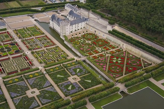 Loire Valley from Amboise : Azay le Rideau, Villandry, 2 Wineries - Lunch Is On You, and That Can Be a Good Thing