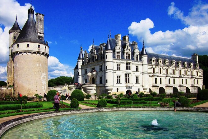 Loire Valley Royal Castles Guided Small group Day Trip from Paris - What’s included (and what you’ll need to plan for)